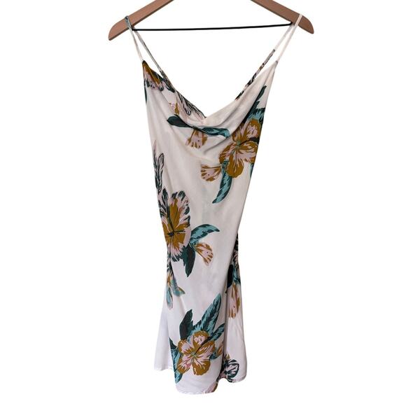 Le Salty Label Mini White Floral Dress Medium - Picture 4 of 12